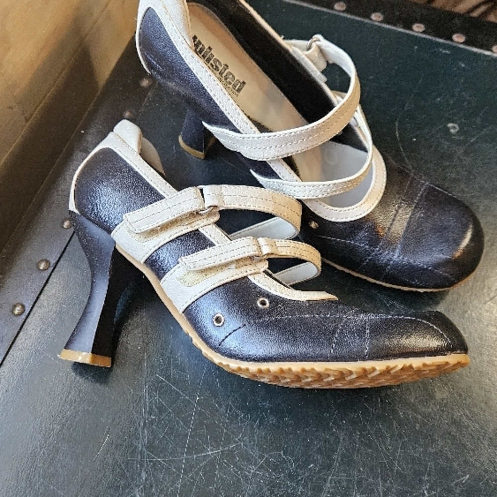 Mary jane heels sneaker heel vintage unlisted heel